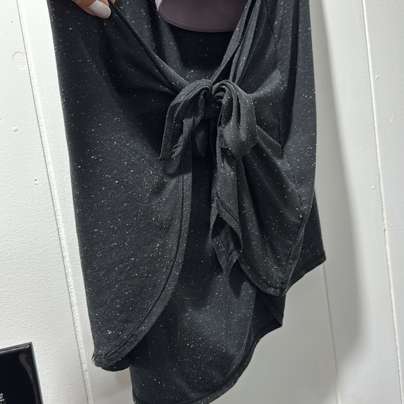 Lululemon tank top with built in sports bra 4 - Picture 3 of 6